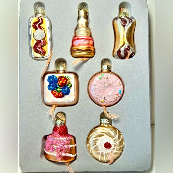 Set of 7 Bakery Sweets Christmas Glass Ornaments Doughnut Strawberry Shortcake - Picture 1 of 12